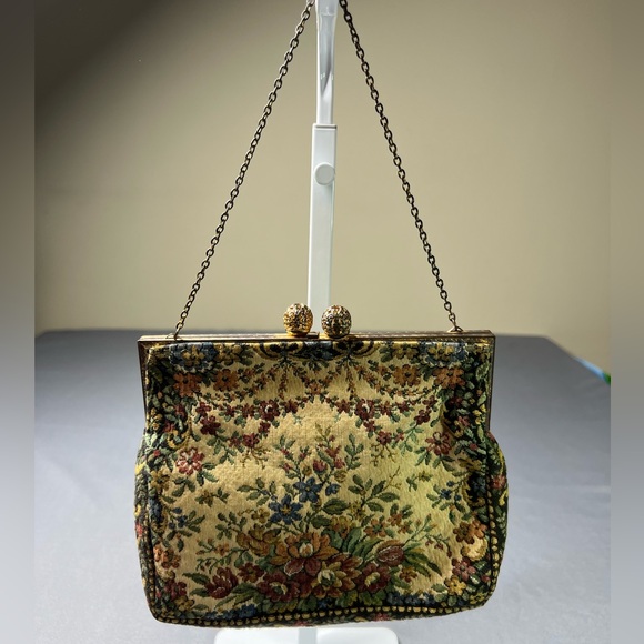 Davids 5th Avenue Handbags - Vintage David's Fifth Avenue Tapestry Purse – Made in France Kiss Lock Clutch